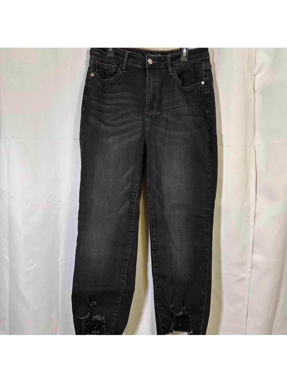 Judy Blue Women's Black Distressed Cropped Jeans